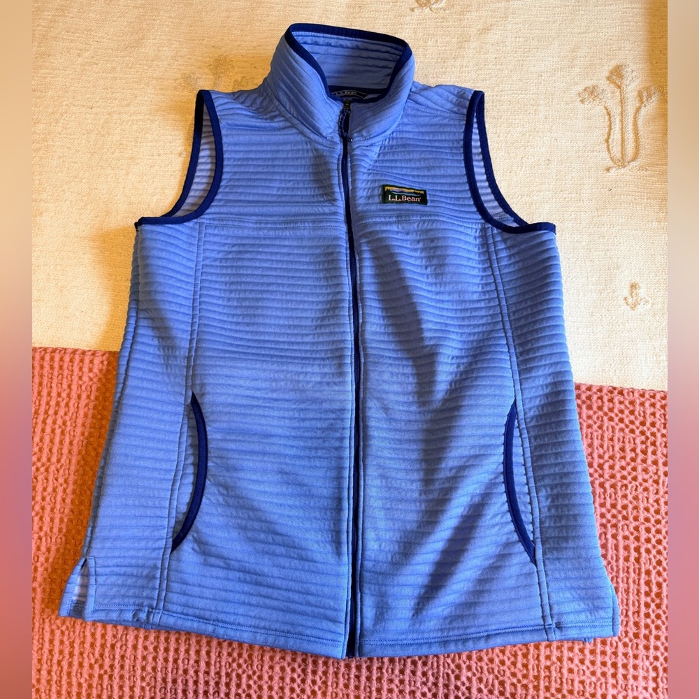 Women’s L.L. Bean Airlight Blue Full-Zip Vest Small